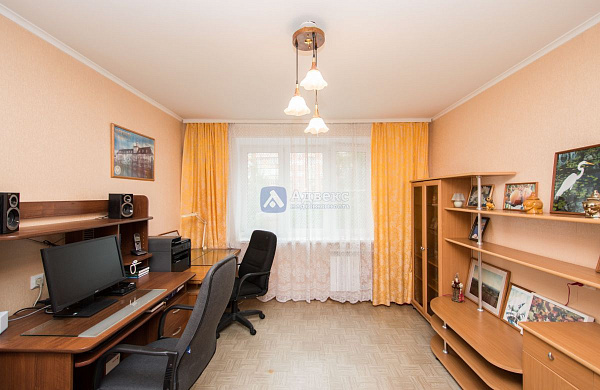 Квартира 3-комн., 93 м²