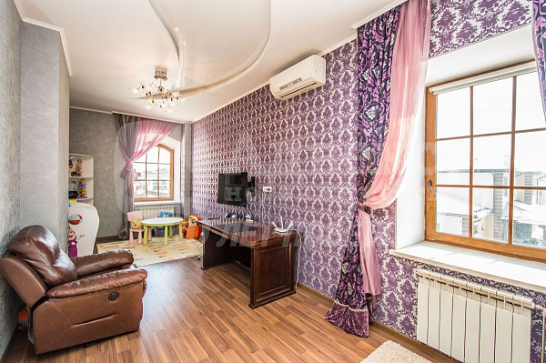Коттедж 190 м²