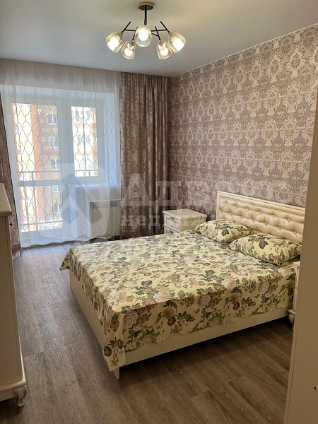 Квартира 2-комн., 65 м²