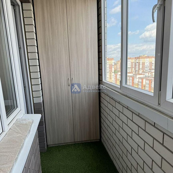 Квартира 3-комн., 90 м² Квартира 3-комн., 90 м²