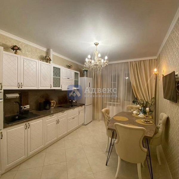 Квартира 1-комн., 42 м²