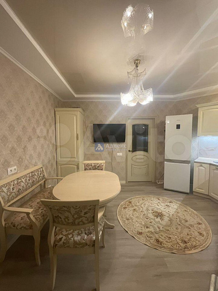 Квартира 2-комн., 76 м²