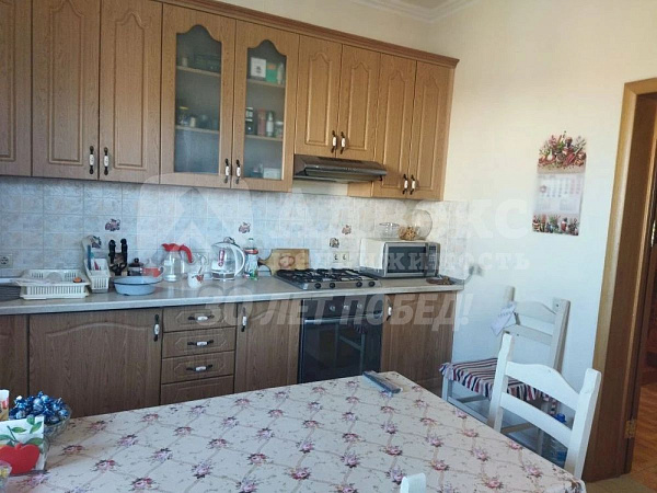 Коттедж 347.9 м²