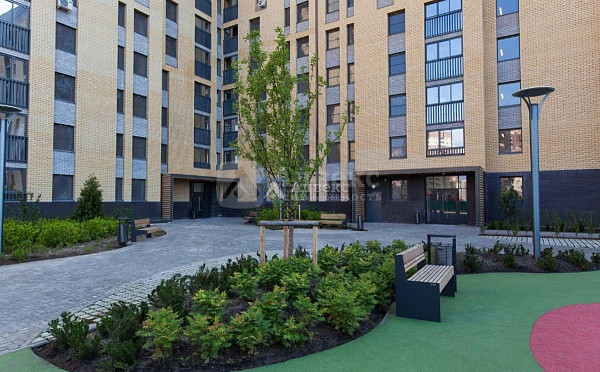 Квартира 3-комн., 93.7 м²