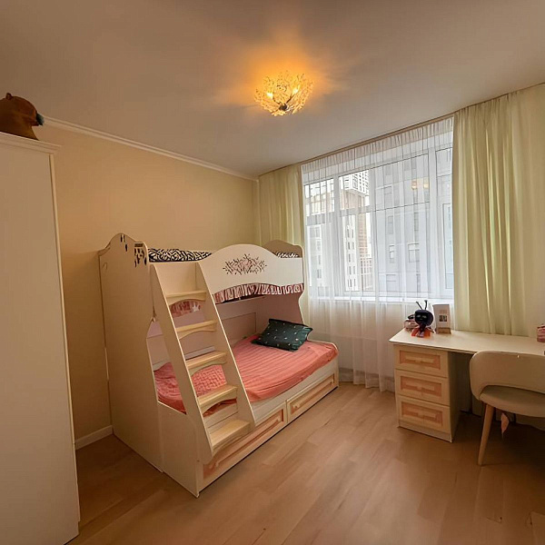 Квартира 3-комн., 64 м²