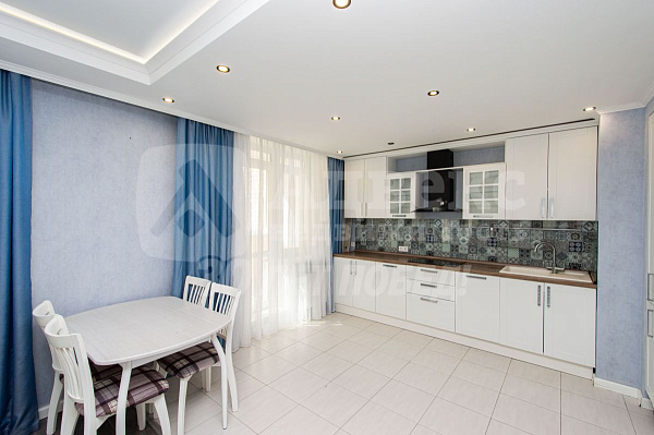 Квартира 3-комн., 72.3 м²
