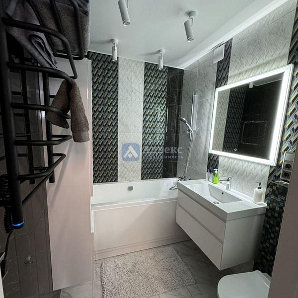 Квартира 3-комн., 90 м² Квартира 3-комн., 90 м²