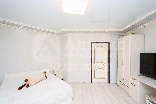 Квартира 2-комн., 80 м²