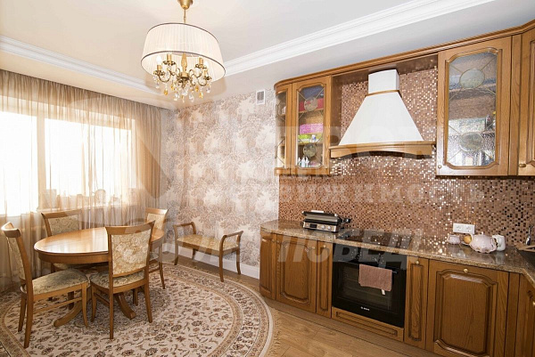 Квартира 3-комн., 105.4 м²