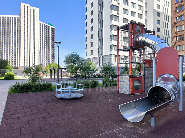 Квартира 3-комн., 75 м²