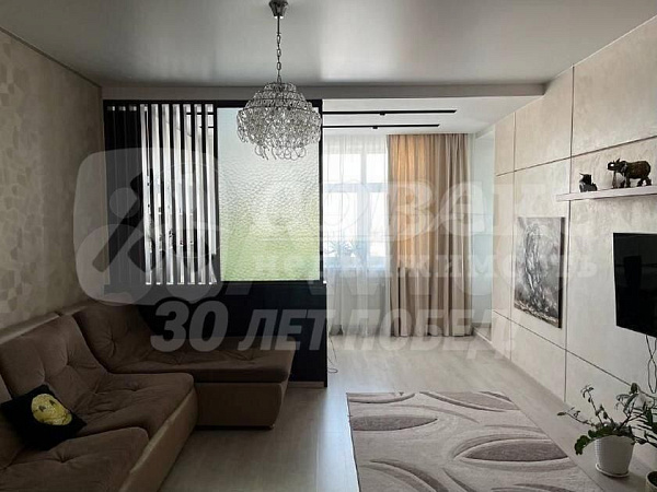 Квартира 3-комн., 122 м²