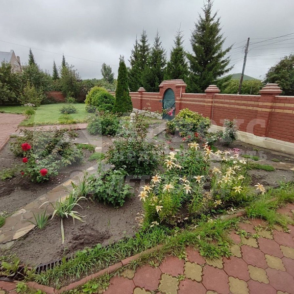 Коттедж 240 м²