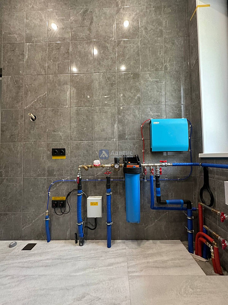 Коттедж 196 м²