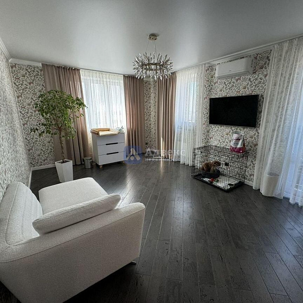 Квартира 3-комн., 90 м² Квартира 3-комн., 90 м²