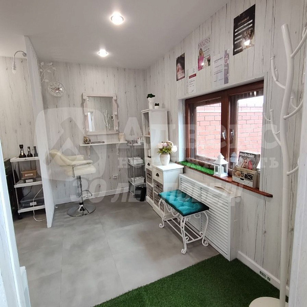 Коттедж 240 м²