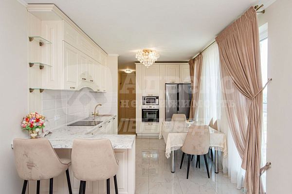 Квартира 3-комн., 75 м²