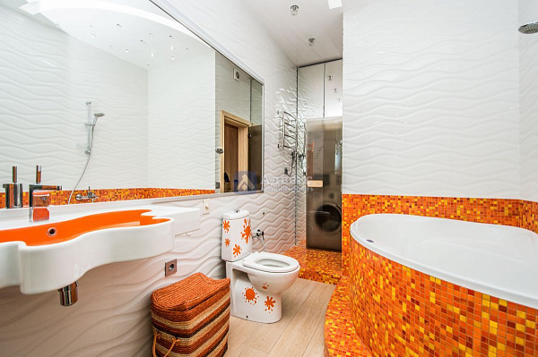 Квартира 3-комн., 119 м²