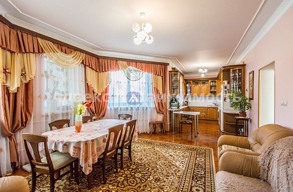 Коттедж 651.8 м² Коттедж 651.8 м²
