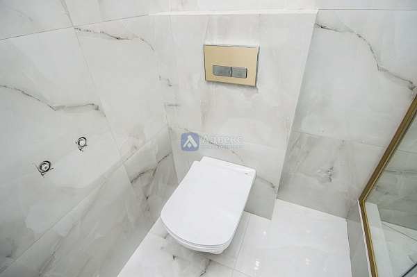Коттедж 240 м²