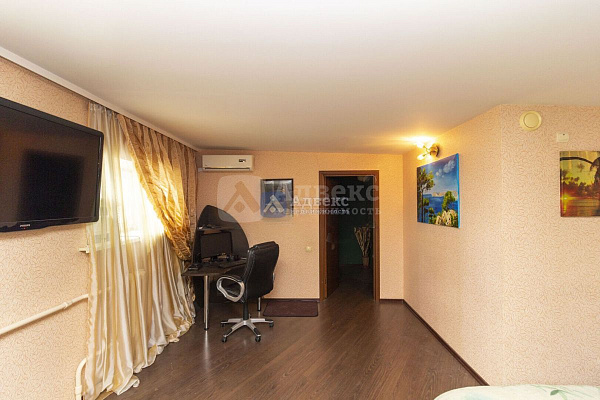 Квартира 3-комн., 160 м² Квартира 3-комн., 160 м²