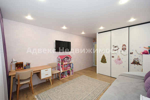 Квартира 3-комн., 93 м²