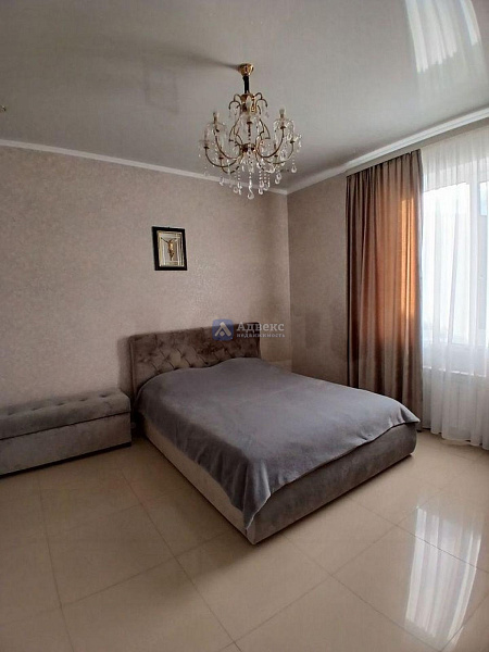 Коттедж 200 м²