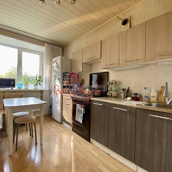 Квартира 3-комн., 60.4 м²