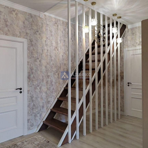 Коттедж 301.2 м²