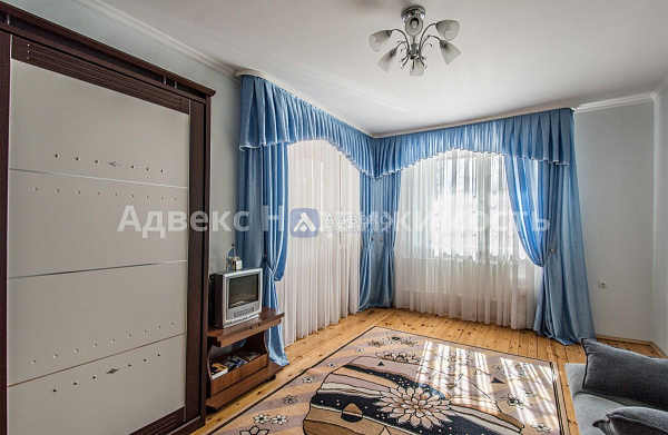 Коттедж 651.8 м² Коттедж 651.8 м²