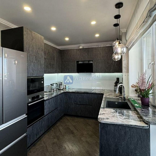 Квартира 3-комн., 90 м² Квартира 3-комн., 90 м²