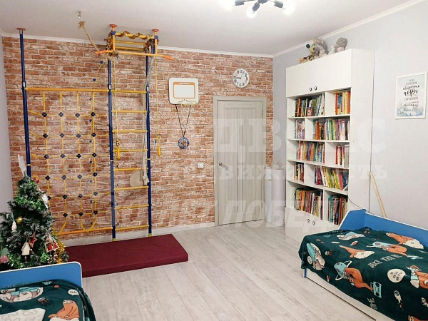 Квартира 2-комн., 80 м²