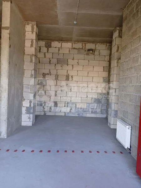 Ищете идеальное место для офиса в центре города? Предлагаем вашему вниманию аренду офиса площадью 54.80 кв.м. на 1 этаже 17-этажного дома. Это идеальное пространство для вашего бизнеса!

Офис имеет одну комнату, что позволит вам организовать удобное рабоч