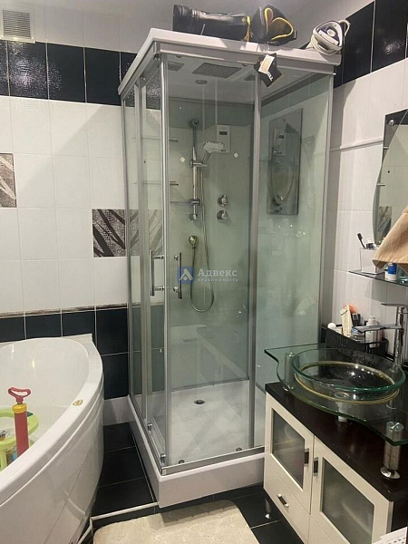 Квартира 3-комн., 101.2 м²