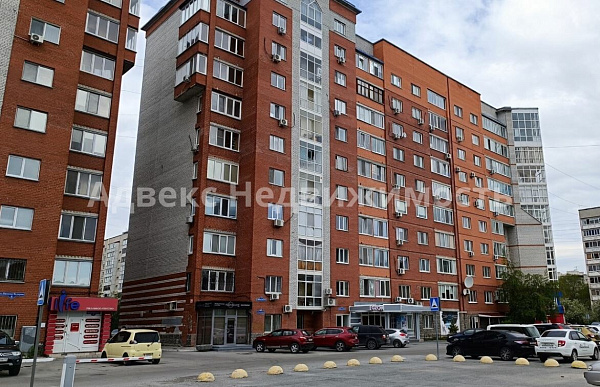 Квартира 3-комн., 92 м²