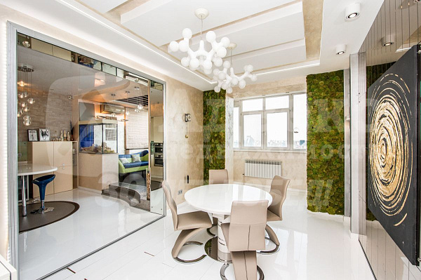 Квартира 3-комн., 119 м²