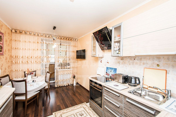 Квартира 2-комн., 74 м²