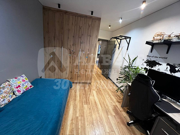 Квартира 3-комн., 85 м²