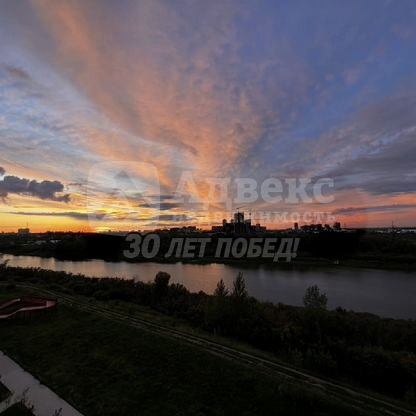 Квартира 3-комн., 146.3 м²