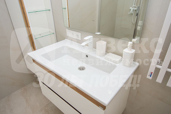 Дом, 410 кв.м.