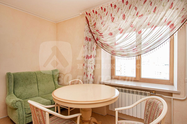 Квартира 2-комн., 80 м²