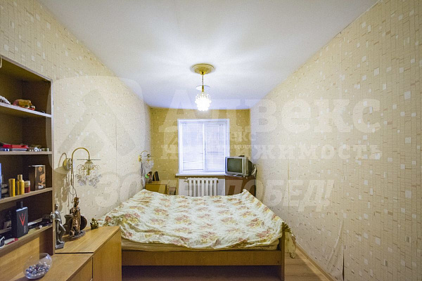 Квартира 4-комн., 90 м²