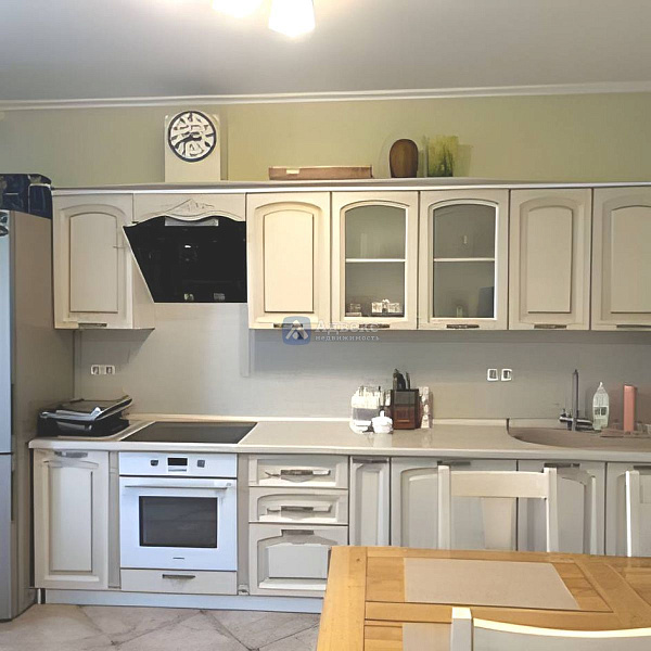 Квартира 2-комн., 76 м²