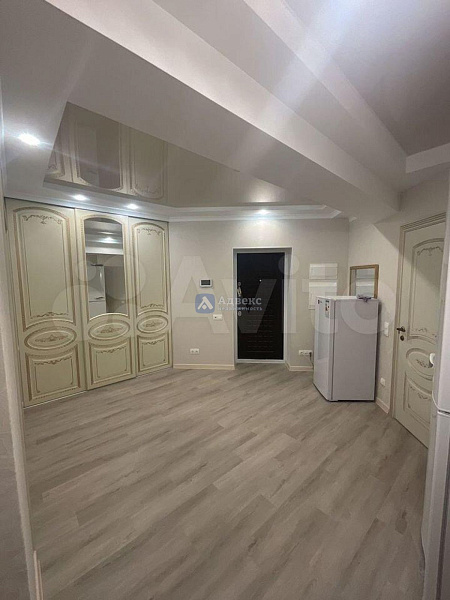 Квартира 2-комн., 76 м²