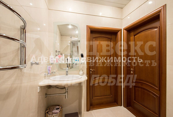 Квартира 4-комн., 185.3 м²
