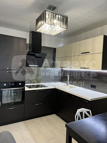 Квартира 3-комн., 76.3 м²