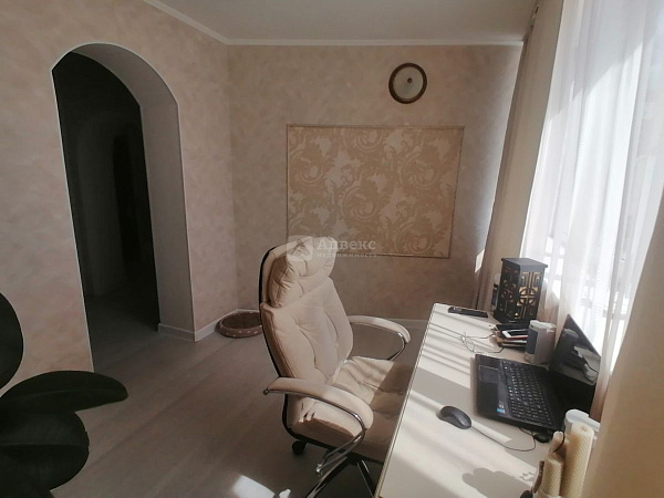 Квартира 3-комн., 145.1 м²