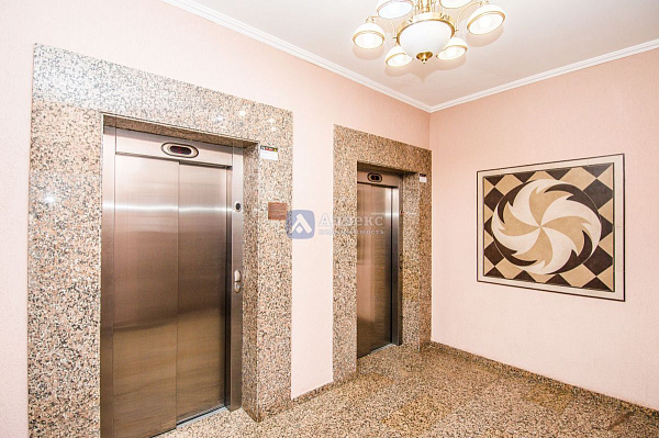 Квартира 3-комн., 119 м²