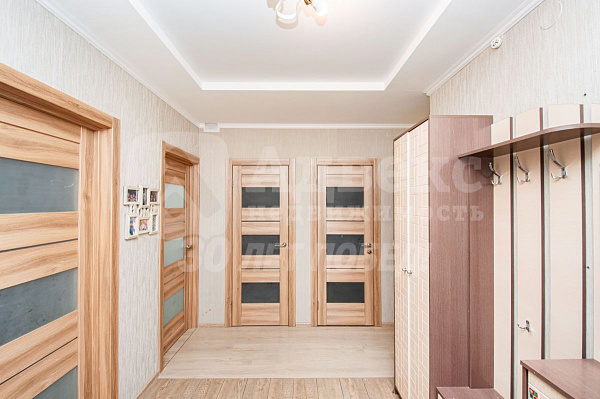 Квартира 3-комн., 77 м²