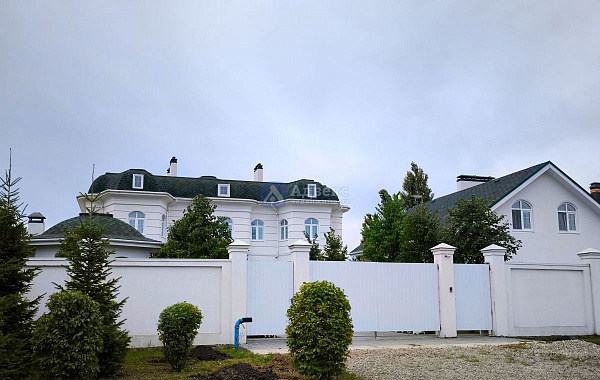 Коттедж 410 м²