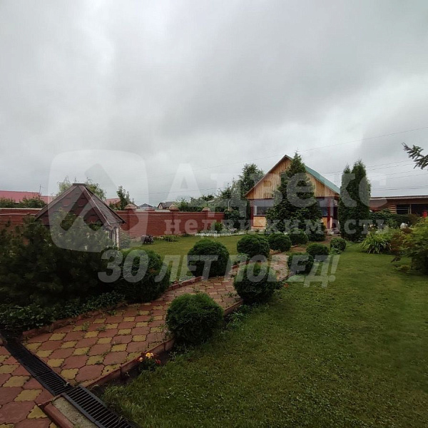 Коттедж 240 м²